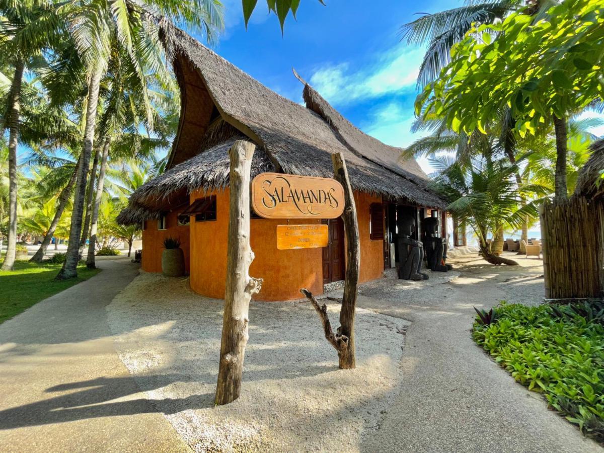 锡基霍尔岛可可林海滩度假村 外观 照片 A restaurant in the island
