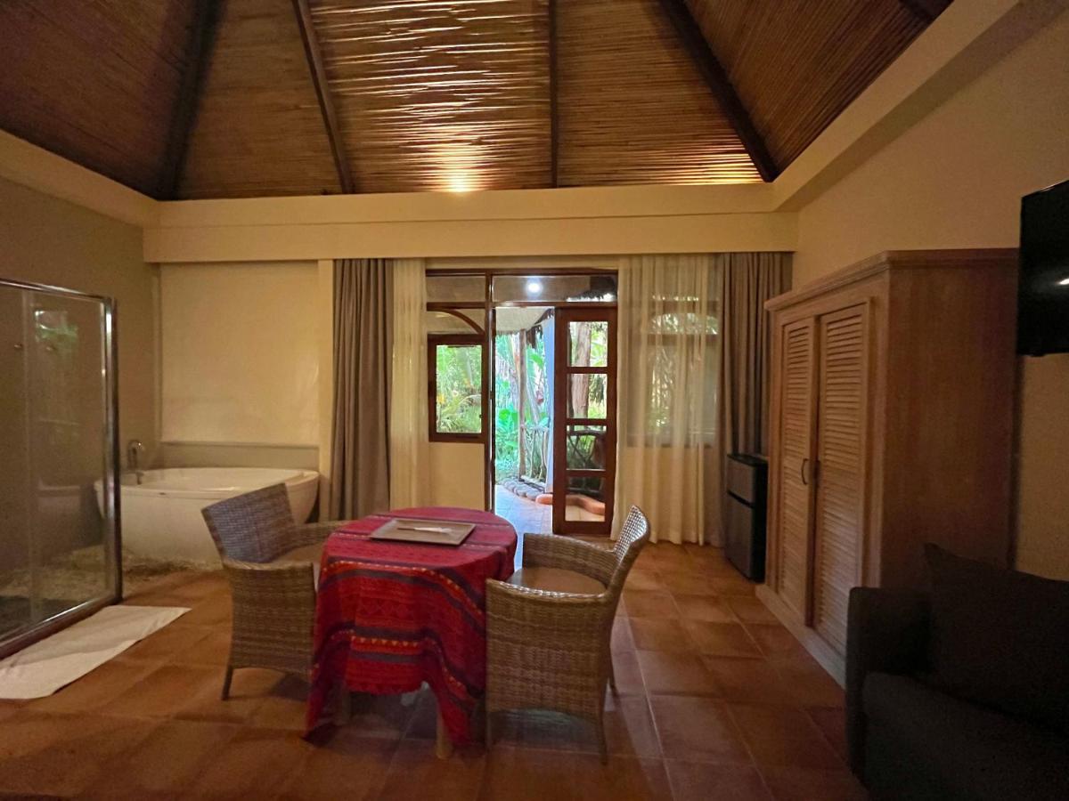锡基霍尔岛可可林海滩度假村 外观 照片 A room at the resort