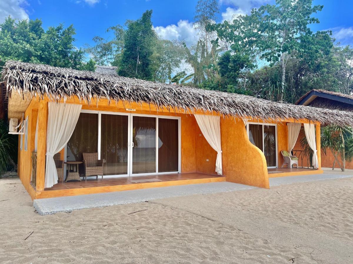 锡基霍尔岛可可林海滩度假村 外观 照片 The resort's beachfront bungalows